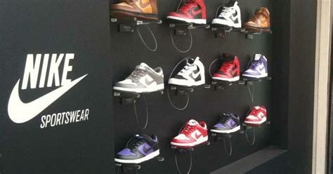 nike wikipedia|hoe is nike groot geworden.